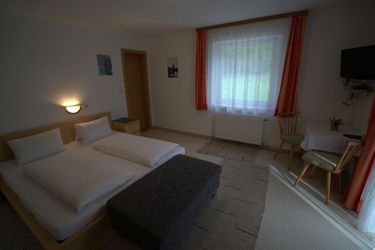 Haus Gamsblick Hotel Umhausen Buitenkant foto